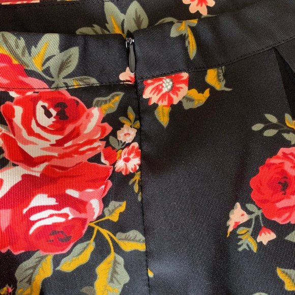 Dark Floral Skater Skirt - Picture 5 of 6